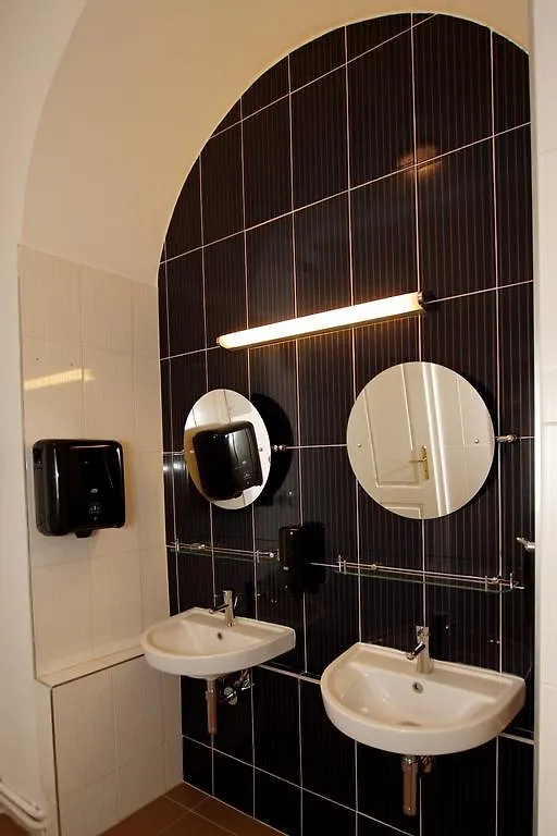 Hostel Onefam Old Town